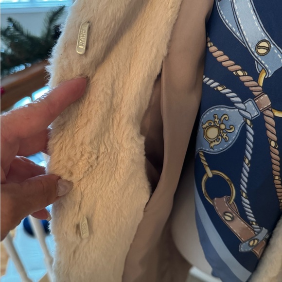 Trilogy, Michael McCollon collection Luxury White Rabbit Fur coat,Neiman Marcus. - Picture 10 of 10